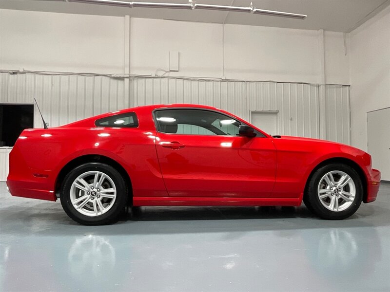 2014 Ford Mustang V6 Coupe 2Dr / V6 / 6-SPEED / 1-OWNER / 36K MILES  / Excel Cond - Photo 4 - Gladstone, OR 97027