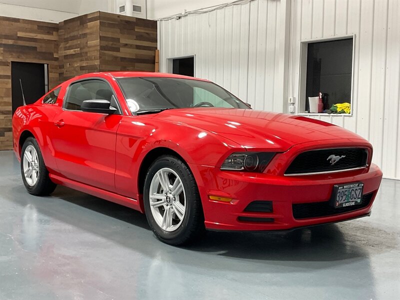 2014 Ford Mustang V6 Coupe 2Dr / V6 / 6-SPEED / 1-OWNER / 36K MILES  / Excel Cond - Photo 2 - Gladstone, OR 97027