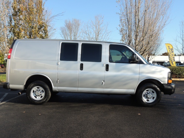 2010 Chevrolet Express 2500 Cargo Van 3DR / 1-Owner   - Photo 4 - Portland, OR 97217