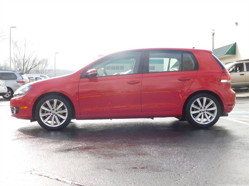 2012 Volkswagen Golf TDI Hatchback DIESEL / Sunroof / ONLY 48,000 MILES   - Photo 3 - Portland, OR 97217