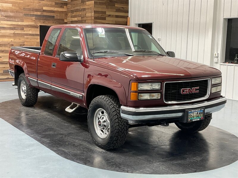 1997 GMC Sierra 2500 SLE Extended Cab 4X4 / 5.7L V8 / LOCAL TRUCK  / NO RUST / CLEAN - Photo 2 - Gladstone, OR 97027
