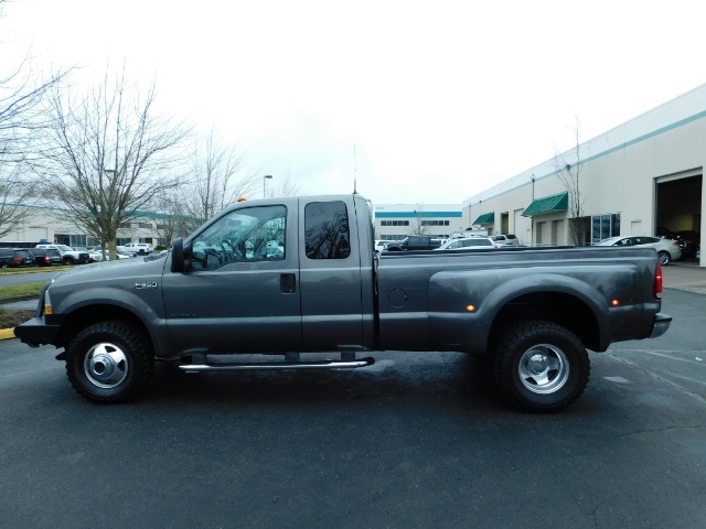 2003 Ford F-350 Lariat 4X4 / 7.3L DIESEL / 6-SPEED MANUAL / DUALLY   - Photo 3 - Portland, OR 97217