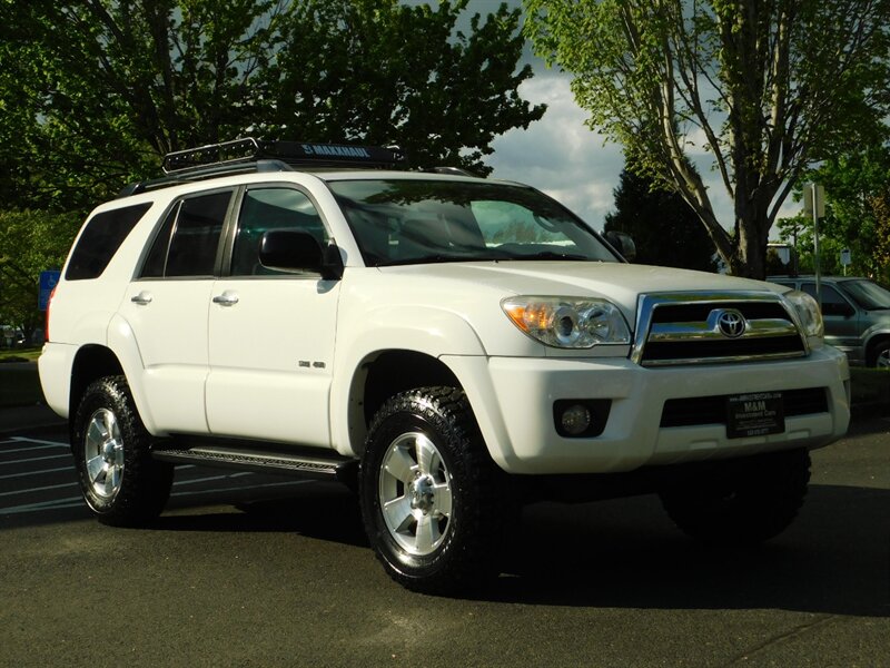 2007 Toyota 4Runner V6 4WD DIFF 2-Owner / LIFTED / Brand New 33''MUD   - Photo 2 - Portland, OR 97217