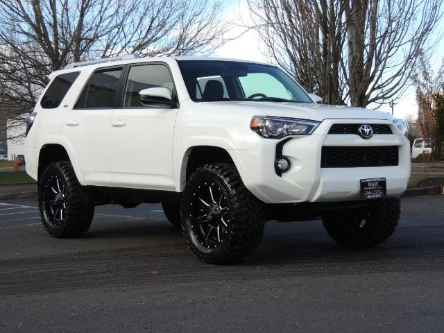 2015 Toyota 4Runner SR5 4WD / V6 / LIFTED !!   - Photo 2 - Portland, OR 97217
