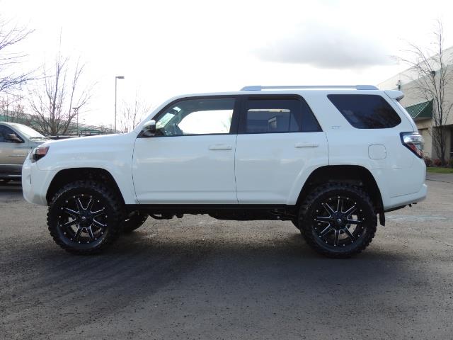 2015 Toyota 4Runner SR5 4WD / V6 / LIFTED !!   - Photo 3 - Portland, OR 97217