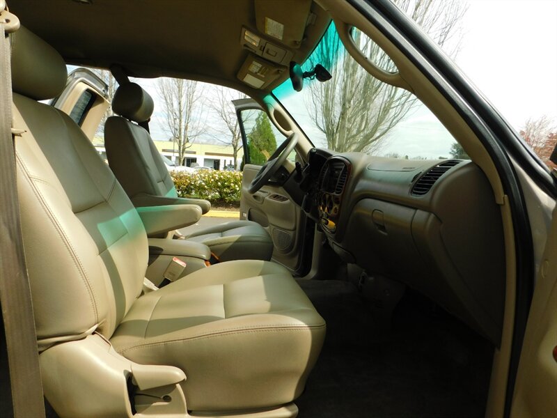 2001 Toyota Tundra LIMITED V8 4X4 / LIFTED / TIMING BELT REPLACED !! - Photo 16 - Portland, OR 97217