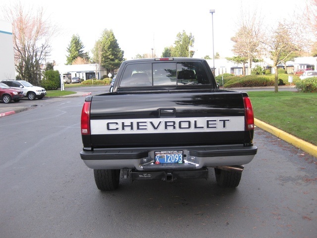 1997 Chevrolet K2500 Silverado / 4WD/ Leather   - Photo 4 - Portland, OR 97217