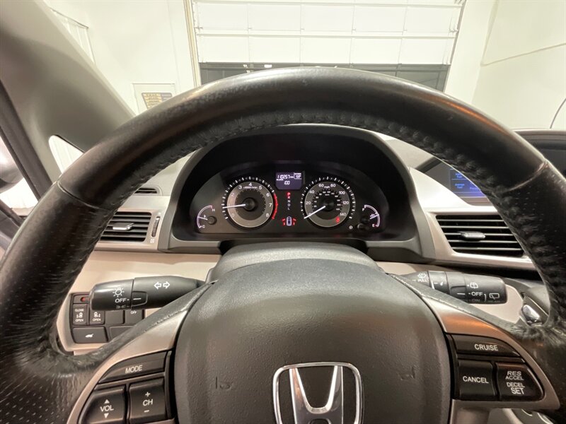 2016 Honda Odyssey EX-L MiniVan 8-Passenger / Leather Sunroof / LOCAL  / Excel Cond - Photo 53 - Gladstone, OR 97027