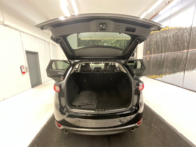 2019 Mazda CX-5 Touring Sport Utility AWD / Technology Pkg / Sunro  / Heated Seats / Backup Camera - Photo 34 - Gladstone, OR 97027