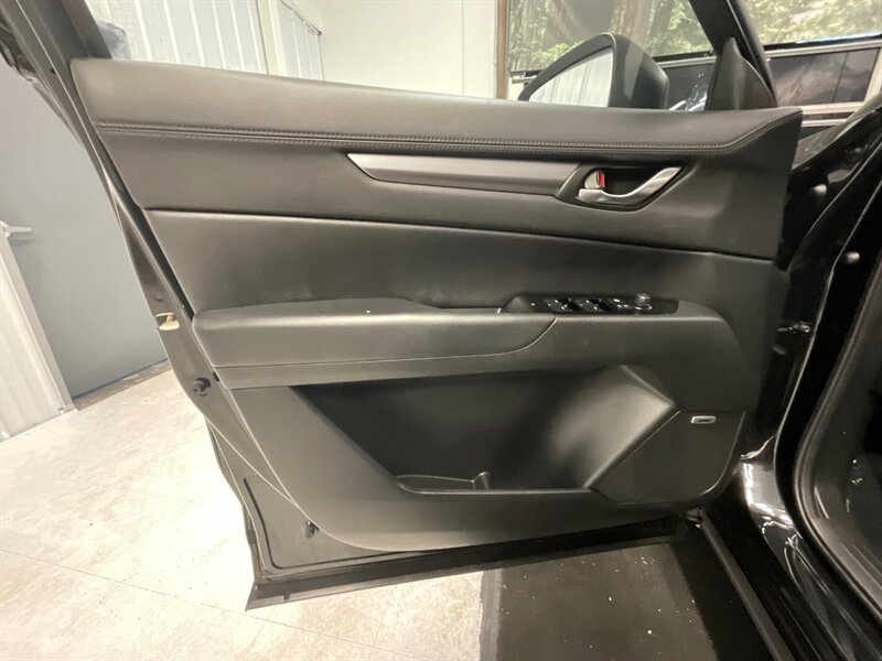 2019 Mazda CX-5 Touring Sport Utility AWD / Technology Pkg / Sunro  / Heated Seats / Backup Camera - Photo 37 - Gladstone, OR 97027