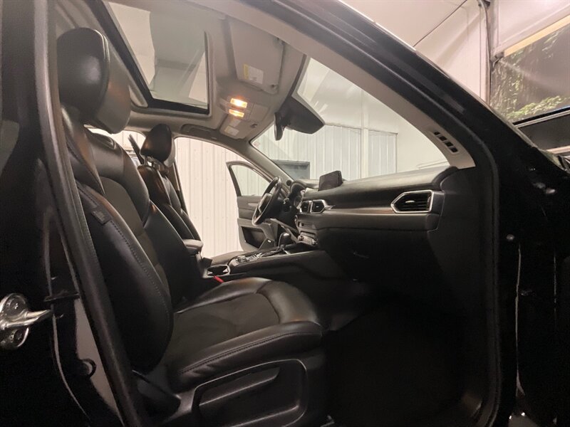 2019 Mazda CX-5 Touring Sport Utility AWD / Technology Pkg / Sunro  / Heated Seats / Backup Camera - Photo 12 - Gladstone, OR 97027