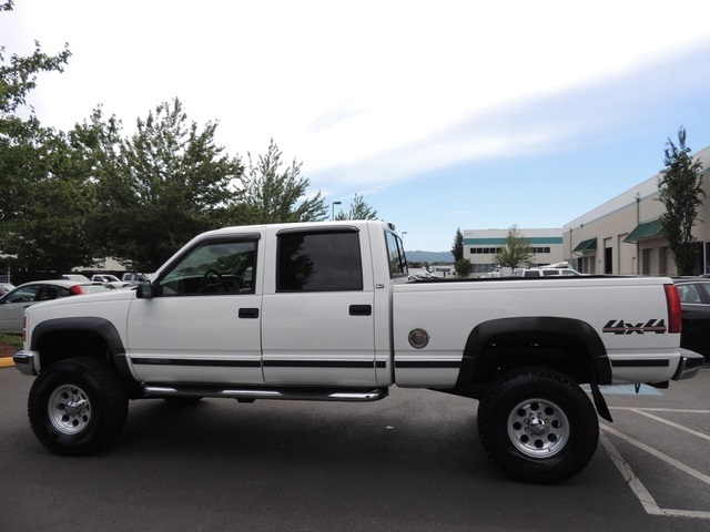 1999 GMC Sierra 2500 Crew Cab 7.4 Liter 4WD Lifted Leather   - Photo 3 - Portland, OR 97217