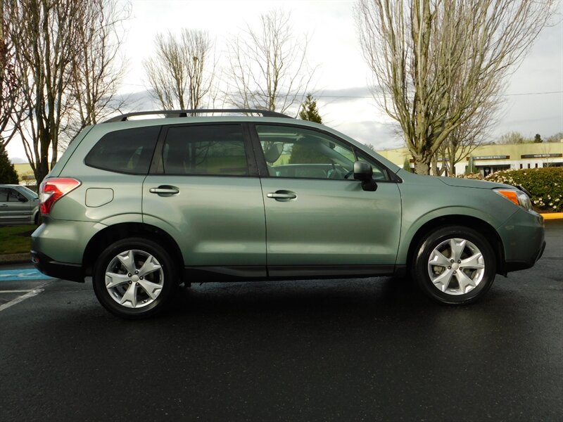 2014 Subaru Forester 2.5i Premium Sport Utility AWD / Panoramic Sunroof   - Photo 4 - Portland, OR 97217