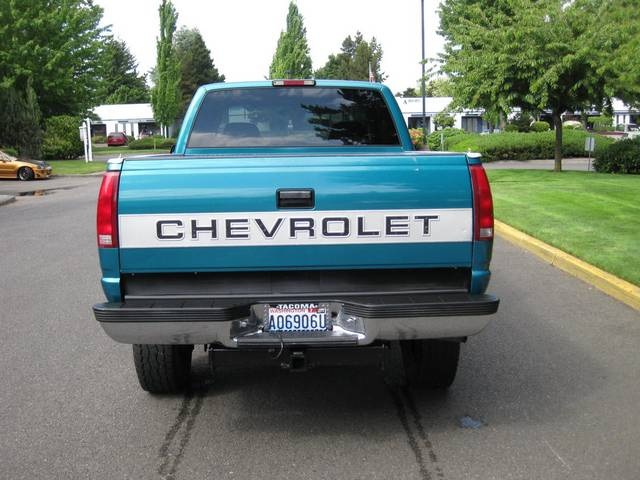 1995 Chevrolet K1500 Silverado   - Photo 4 - Portland, OR 97217