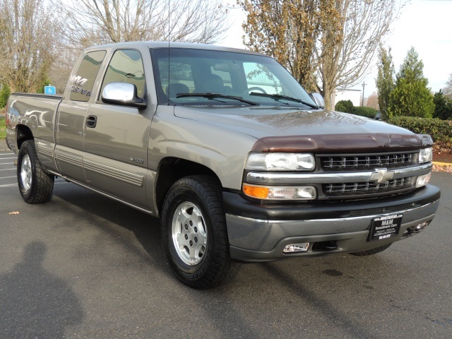 2000 Chevrolet Silverado 1500 LT / Extended Cab 4-DOOR / 4X4 / Leather / 1-Owner   - Photo 2 - Portland, OR 97217