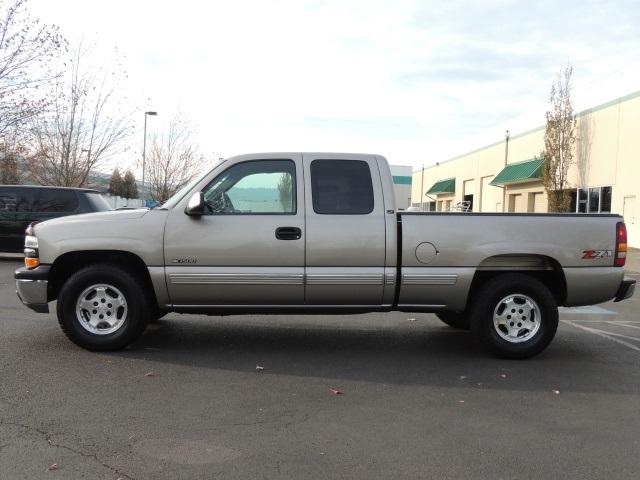 2000 Chevrolet Silverado 1500 LT / Extended Cab 4-DOOR / 4X4 / Leather / 1-Owner   - Photo 3 - Portland, OR 97217