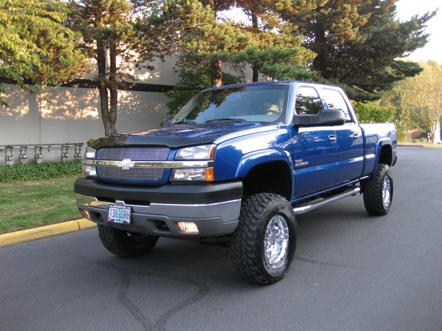 2004 Chevrolet Silverado 2500 LT/ 4WD/ Duramax Turbo Diesel / LIFTED   - Photo 1 - Portland, OR 97217