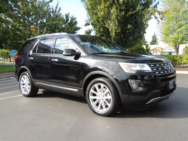 2016 Ford Explorer Limited / 4WD/ THIRD SEAT / NAVIGATION   - Photo 2 - Portland, OR 97217