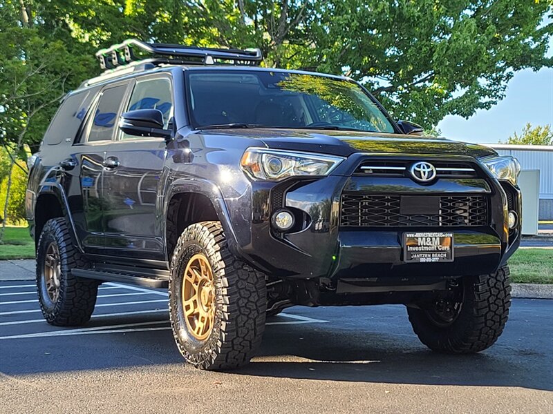 2020 Toyota 4Runner SR5 Premium 4X4 / LEATHER / 3RD SEAT / LIFTED  / NEW TRD WHEELS / NEW TIRES / SUN ROOF / FACTORY WARRANTY - Photo 65 - Portland, OR 97217