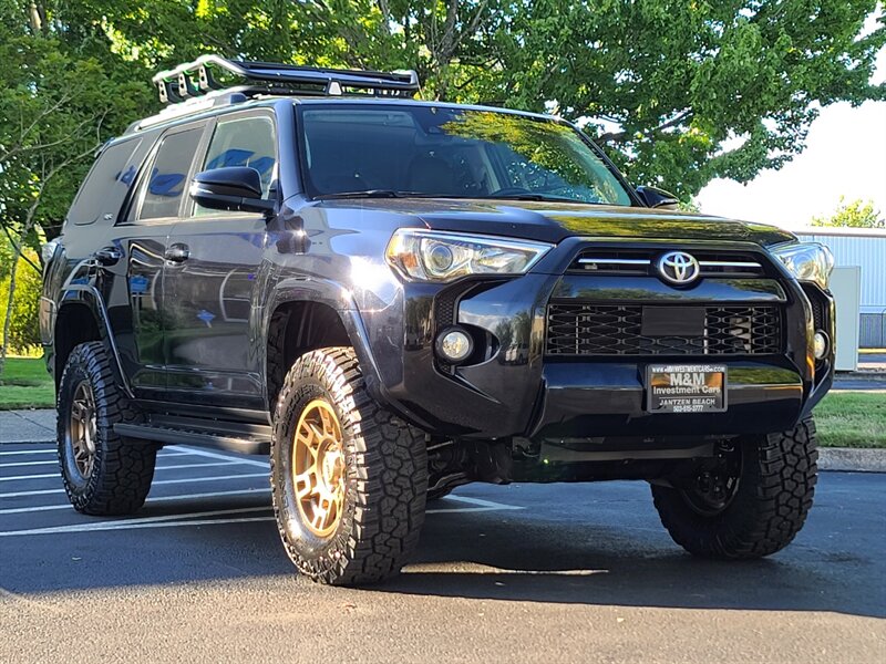 2020 Toyota 4Runner SR5 Premium 4X4 / LEATHER / 3RD SEAT / LIFTED  / NEW TRD WHEELS / NEW TIRES / SUN ROOF / FACTORY WARRANTY - Photo 63 - Portland, OR 97217