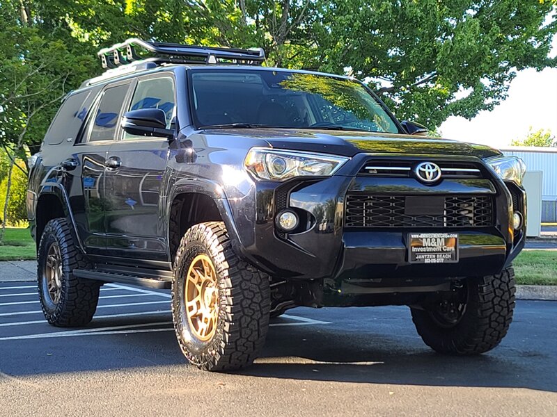 2020 Toyota 4Runner SR5 Premium 4X4 / LEATHER / 3RD SEAT / LIFTED  / NEW TRD WHEELS / NEW TIRES / SUN ROOF / FACTORY WARRANTY - Photo 67 - Portland, OR 97217