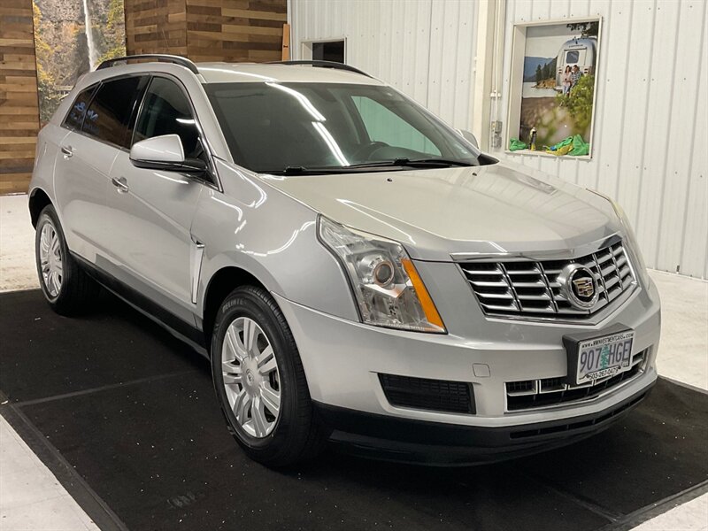 2015 Cadillac SRX Sport Utility / 3.6L V6 / Leather / NEW TIRES  / LOCAL OREGON SUV / Excel Cond / 88,000 MILES - Photo 2 - Gladstone, OR 97027