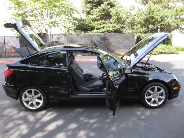 2003 Mercedes-Benz C320/ Sport Coupe/ Leather/Auto/Panoramic Sunroof   - Photo 13 - Portland, OR 97217