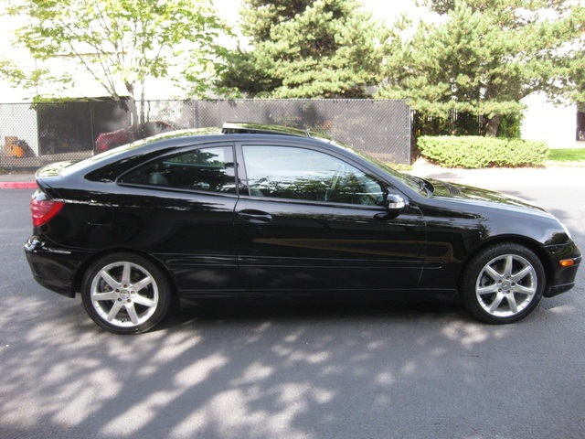 2003 Mercedes-Benz C320/ Sport Coupe/ Leather/Auto/Panoramic Sunroof   - Photo 6 - Portland, OR 97217