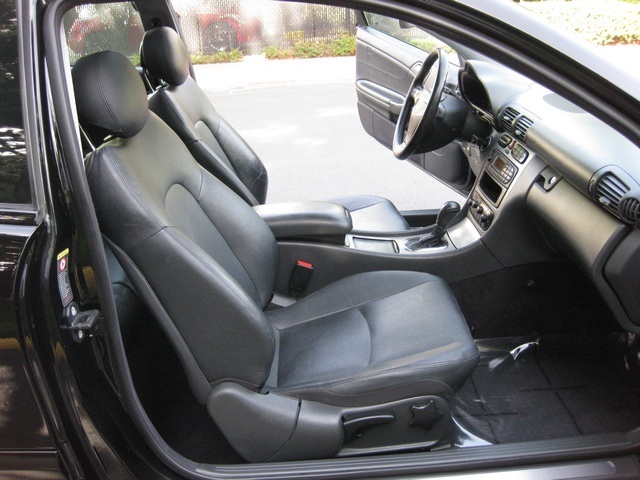 2003 Mercedes-Benz C320/ Sport Coupe/ Leather/Auto/Panoramic Sunroof   - Photo 21 - Portland, OR 97217