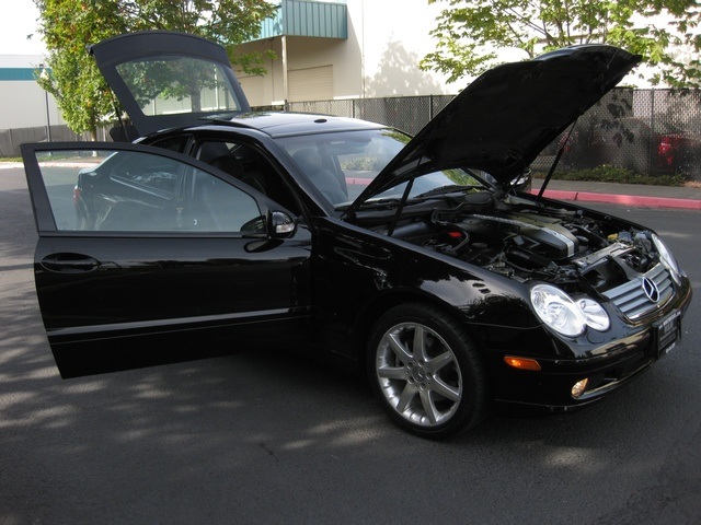 2003 Mercedes-Benz C320/ Sport Coupe/ Leather/Auto/Panoramic Sunroof   - Photo 14 - Portland, OR 97217