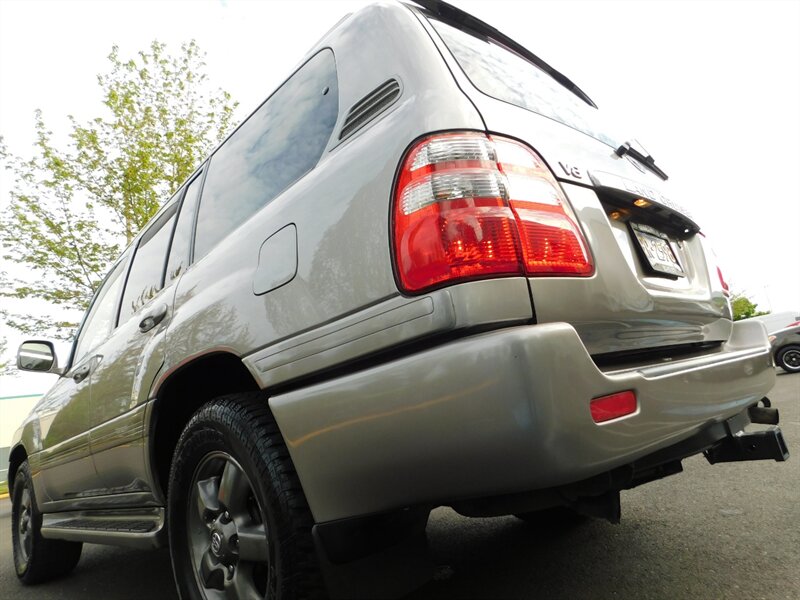 2003 Toyota Land Cruiser 4.7L 4X4 Center Diff / 2-Owner / Rare Find 117Kmil   - Photo 24 - Portland, OR 97217