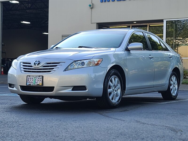 2009 Toyota Camry LE Sedan 4-door / 4-cyl / Auto / Fresh Local Trade  / 109K MILES ONLY!!! - Photo 1 - Portland, OR 97217