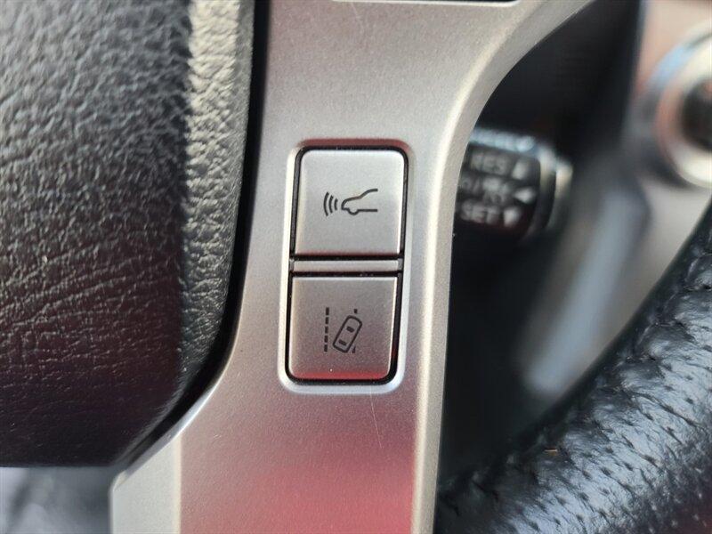 2020 Toyota 4Runner SR5 Premium / NEW TRD WHEELS / NEW TIRES / SUN ROOF / FACTORY WARRANTY - Photo 46 - Portland, OR 97217