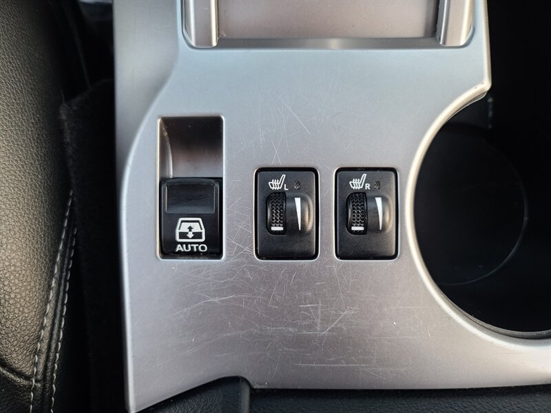 2020 Toyota 4Runner SR5 Premium / NEW TRD WHEELS / NEW TIRES / SUN ROOF / FACTORY WARRANTY - Photo 38 - Portland, OR 97217