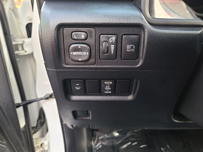 2020 Toyota 4Runner SR5 Premium / NEW TRD WHEELS / NEW TIRES / SUN ROOF / FACTORY WARRANTY - Photo 45 - Portland, OR 97217