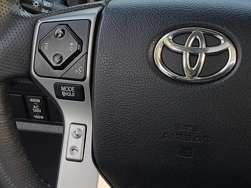 2020 Toyota 4Runner SR5 Premium / NEW TRD WHEELS / NEW TIRES / SUN ROOF / FACTORY WARRANTY - Photo 31 - Portland, OR 97217