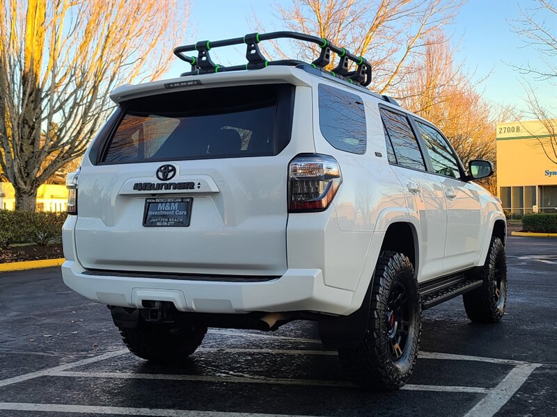 2020 Toyota 4Runner SR5 Premium / NEW TRD WHEELS / NEW TIRES / SUN ROOF / FACTORY WARRANTY - Photo 8 - Portland, OR 97217