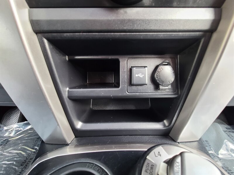 2020 Toyota 4Runner SR5 Premium / NEW TRD WHEELS / NEW TIRES / SUN ROOF / FACTORY WARRANTY - Photo 40 - Portland, OR 97217