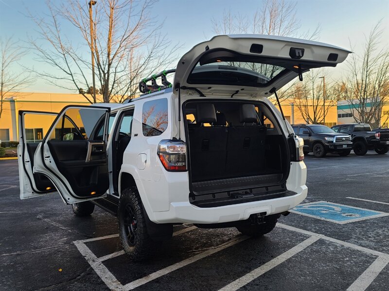 2020 Toyota 4Runner SR5 Premium / NEW TRD WHEELS / NEW TIRES / SUN ROOF / FACTORY WARRANTY - Photo 27 - Portland, OR 97217
