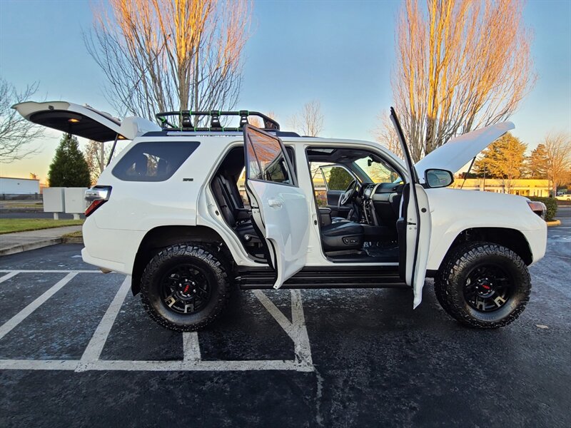 2020 Toyota 4Runner SR5 Premium / NEW TRD WHEELS / NEW TIRES / SUN ROOF / FACTORY WARRANTY - Photo 24 - Portland, OR 97217