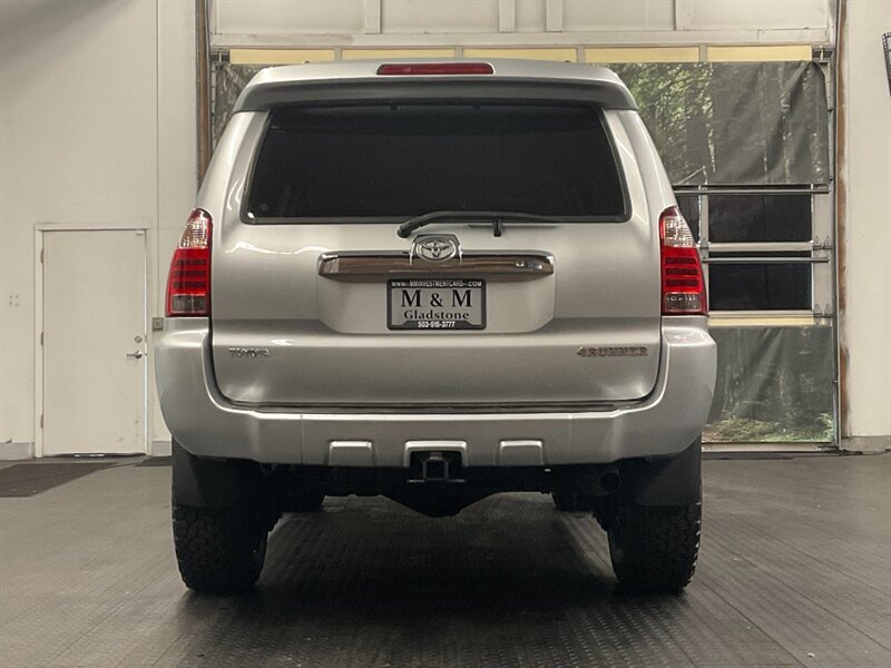 2006 Toyota 4Runner SR5 4WD / 4.0L V6 / NEW LIFTED w/ WHEELS TIRES  LIFTED w/ NEW WHEELS & TIRES - Photo 6 - Gladstone, OR 97027