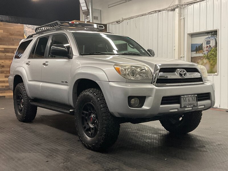 2006 Toyota 4Runner SR5 4WD / 4.0L V6 / NEW LIFTED w/ WHEELS TIRES  LIFTED w/ NEW WHEELS & TIRES - Photo 2 - Gladstone, OR 97027