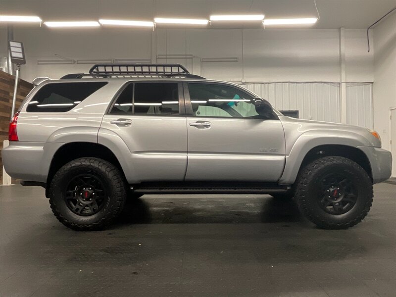 2006 Toyota 4Runner SR5 4WD / 4.0L V6 / NEW LIFTED w/ WHEELS TIRES  LIFTED w/ NEW WHEELS & TIRES - Photo 4 - Gladstone, OR 97027