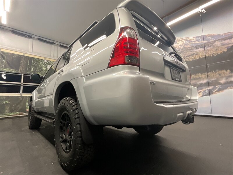 2006 Toyota 4Runner SR5 4WD / 4.0L V6 / NEW LIFTED w/ WHEELS TIRES  LIFTED w/ NEW WHEELS & TIRES - Photo 12 - Gladstone, OR 97027