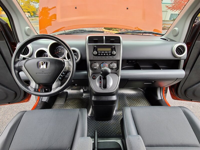 2004 Honda Element EX SUV / ALL WHEEL DRIVE / 1-OWNER / 118K MILES  / TOP SHAPE / LIKE NEW !! - Photo 32 - Portland, OR 97217