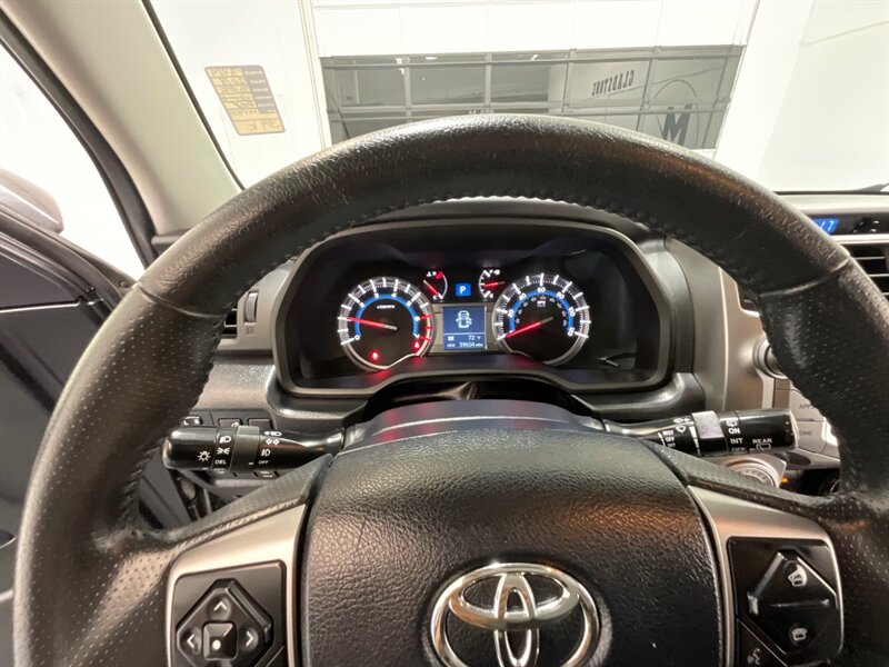 2018 Toyota 4Runner SR5 4X4 / V6 / THIRD ROW SEAT / 39K MILES / 1-OWNER LOCAL - Photo 63 - Gladstone, OR 97027