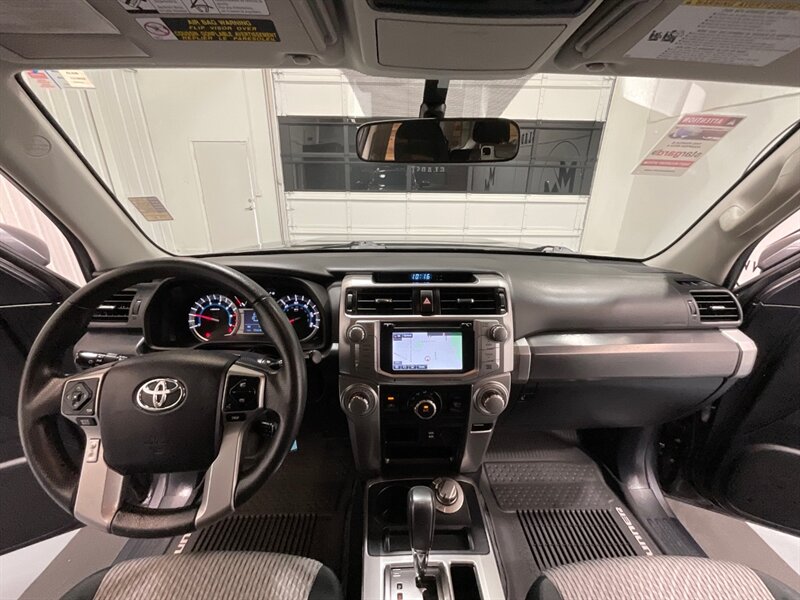 2018 Toyota 4Runner SR5 4X4 / V6 / THIRD ROW SEAT / 39K MILES / 1-OWNER LOCAL - Photo 51 - Gladstone, OR 97027
