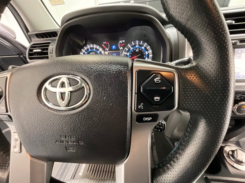 2018 Toyota 4Runner SR5 4X4 / V6 / THIRD ROW SEAT / 39K MILES / 1-OWNER LOCAL - Photo 60 - Gladstone, OR 97027