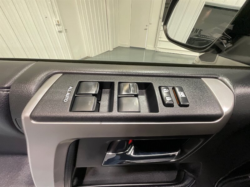 2018 Toyota 4Runner SR5 4X4 / V6 / THIRD ROW SEAT / 39K MILES / 1-OWNER LOCAL - Photo 56 - Gladstone, OR 97027