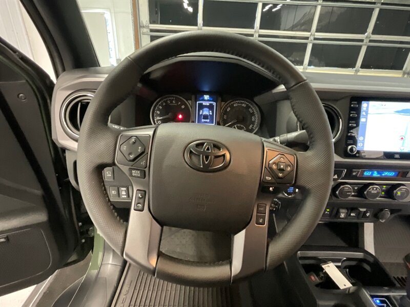 2022 Toyota Tacoma TRD Off-Road Premium 4X4 /Leather/LIFTED/ 5K MILES  / 1-OWNER LOCAL / FULLY LOADED / Leather , Sunroof , Heated Seats / Technology Pkg / CRAWL CONTROL / ONLY 5,000  MILES - Photo 56 - Gladstone, OR 97027